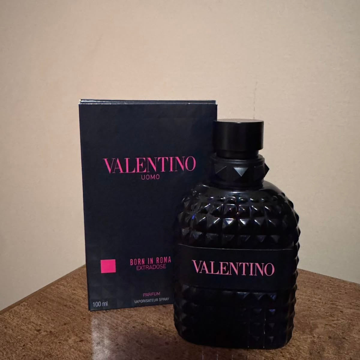 Valentino Donna Born in Roma Intense